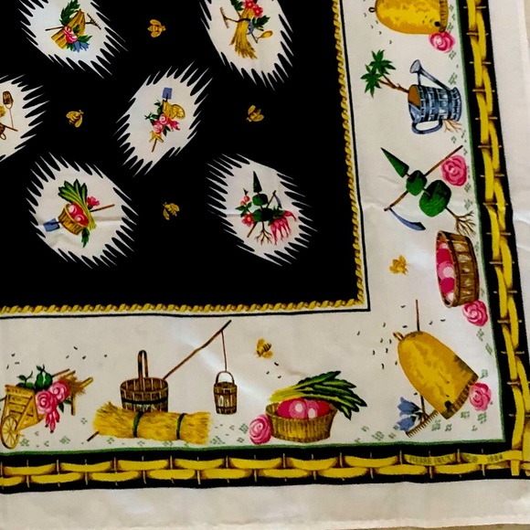 From PARIS PIERRE DEUX Cotton Scarf-NEW - Picture 6 of 7